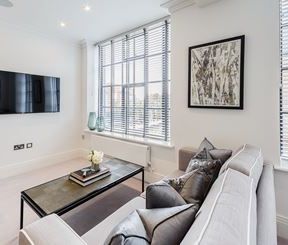 TWO BEDROOM APARTMENT TO LET RAINVILLE ROAD FULHAM W6 - Photo 1
