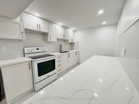 For Lease - 457 Windhurst Gate Unit# Bsmt, Richmond Hill, Ontario - Photo 2