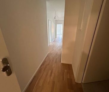 Neubau - Erstbezug - Attraktive 3- Zimmer Wohnung mit Loggia zu vermieten! - Photo 4