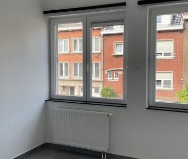 Appartement te huur in Montignies-sur-Sambre voor € 800 met 2 slaap... - Foto 5