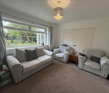 4 bedroom detached house to rent - Photo 2