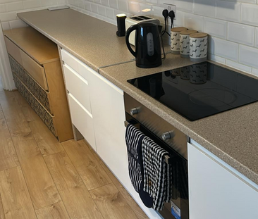 1 bedroom in a house share to rent - Photo 4