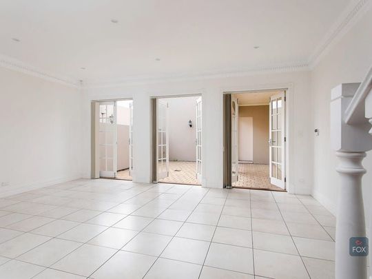 LARGE EXECUTIVE RESIDENCE WITH CLASSIC STYLE - Photo 1