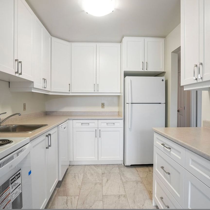 For Lease - 131 Edgehill Drive Unit# O5, Barrie, Ontario - Photo 1