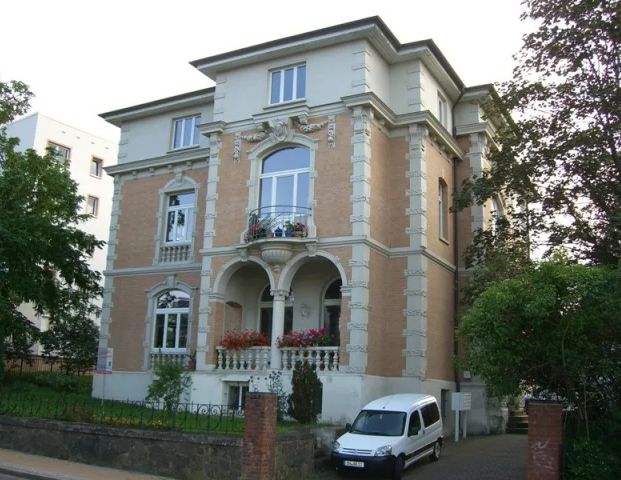 Geräumige 2 Zimmer-Wohnung mit Stellplatz zu mieten! - Photo 1