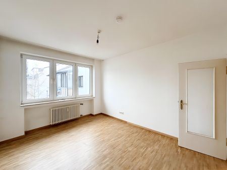 SANIERTE 2-ZIMMERWOHNUNG IN DER STADTMITTE ZU MIETEN! - Photo 2