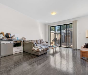 STYLISH 2 BEDROOM HOME!!! - Photo 1