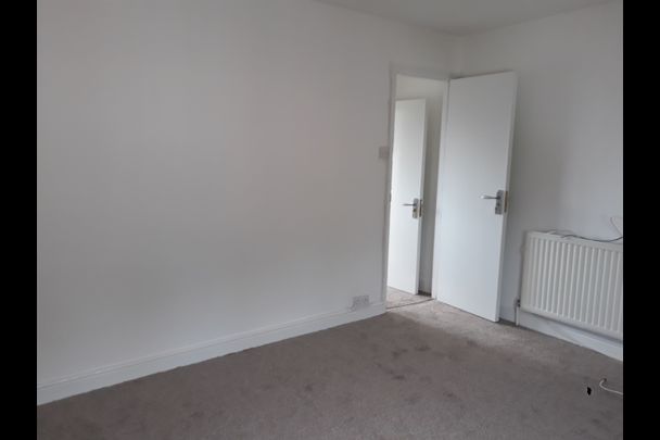 4 Bed Detached House, Corby Road, NG3 - Photo 1