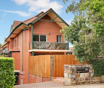 1/8 Eric Road, Artarmon NSW 2064 - Townhouse For Rent | Domain - Photo 1