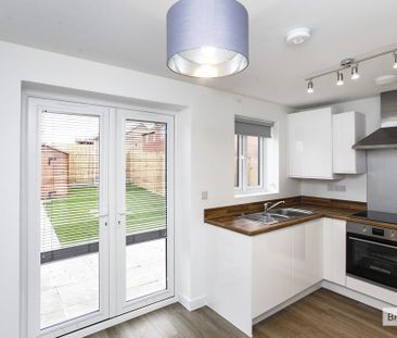 2 bedroom semi-detached house to rent - Photo 5