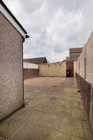 3 bed terraced house to rent in Station Road, Cwmbran, NP44 - Photo 5