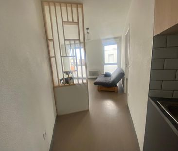 Location Appartement 1 pièce Meublé 36m² LA ROCHELLE 17000 - Photo 4