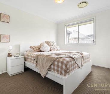 Modern Family Living in Gledswood Hills! - Photo 4