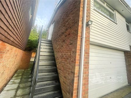 Lockton Chase, Ascot, Berkshire, SL5 8TP - Photo 5