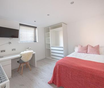 6 bedroom house to rent - Photo 3