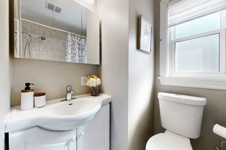 For Lease - 340 Bruce Street, Oshawa, Ontario - Photo 2