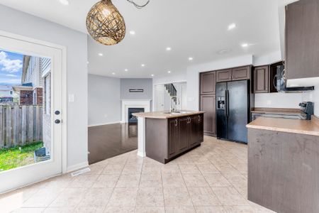 For Lease - 74 Michigan Avenue, Cambridge, Ontario - Photo 2