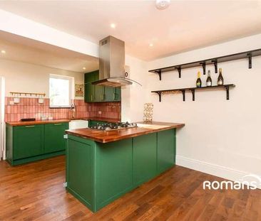 Ringwood Road, Farnborough, Hampshire, GU14 - Photo 2