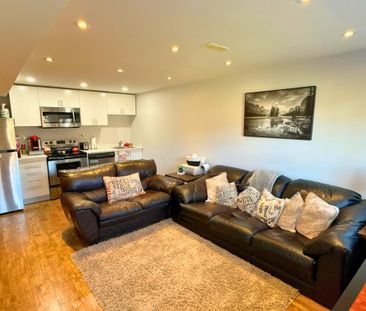 For Lease - 42 Booth Street, Bradford West Gwillimbury, Ontario - Photo 4