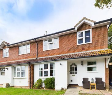 2 bedroom end of terrace house to rent - Photo 2