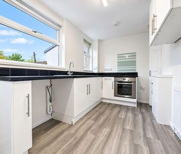 2 bedroom terraced house to rent - Photo 3