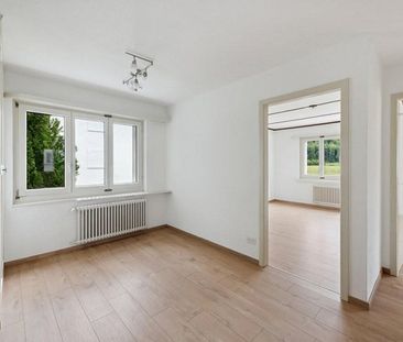 Grosszügige 3.5 Zimmerwohnung in Suhr - Foto 2