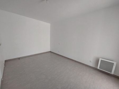 location Appartement T2 DE 44.7m² À MARSEILLE - Photo 4