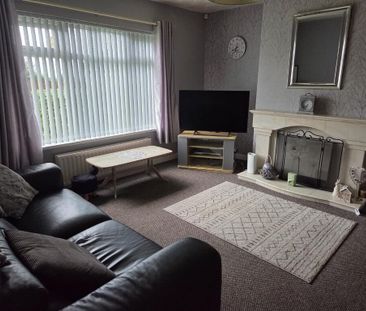 48 Dunsuivnish Avenue, Portstewart, BT55 7EP - Photo 3