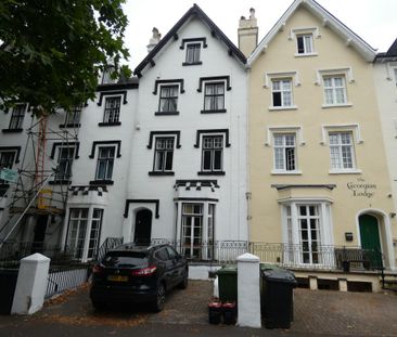 1 bed Apartment - To Let - Photo 5
