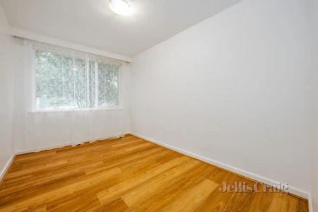 “Convenient Ground Floor Living” - Photo 3
