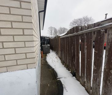 For Lease - 81 Amberjack Boulevard, Toronto, Ontario - Photo 5