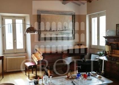 Attic-Piazza Navona: Short Stay. beautiful, fully furnished 1 Bedroom + Guest bed, 1 bath in period building with 2 large private terraces. Parquet floors, air conditioning, chef's kitchen, views, silent and bright. #2064
