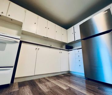 For Lease - 2203 Danforth Avenue Unit# A, Toronto, Ontario - Photo 4