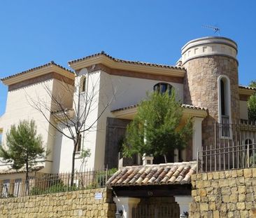 Detached Villa in Los Arqueros - Photo 4