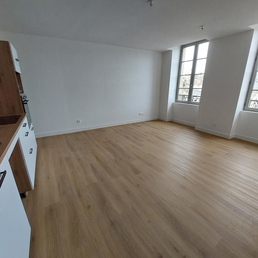 Location Appartement 3 pièces 60m² BRIVE LA GAILLARDE 19100 - Photo 1
