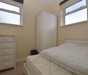 2 bedroom end of terrace house to rent - Photo 6