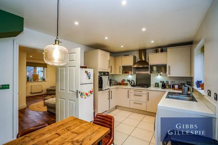 3 bedroom terraced house to rent - Photo 4