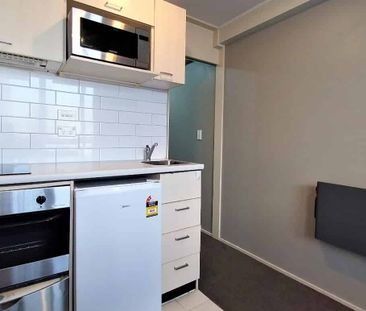 Furnished Apartment - Photo 4