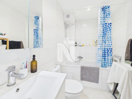 Praktische 2.5-Zimmer-Wohnung mit Balkon, Lift, Waschturm und idealer Anbindung - Photo 5