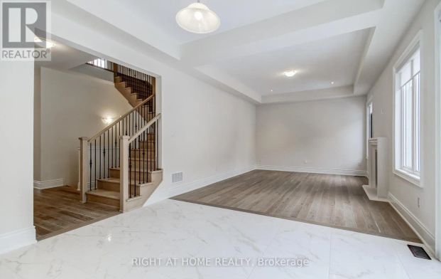 51 LORRAIN HAND CRESCENT - Photo 1