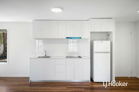 Newly Renovated 2 Bedroom Home - Available Now! - Photo 5