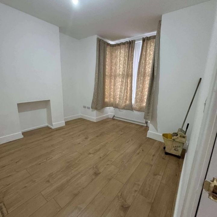 Room in a Shared House, Thorngrove Road, E13 - Photo 1
