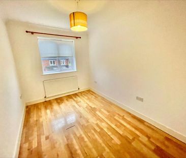 3 bedroom semi-detached house to rent - Photo 4