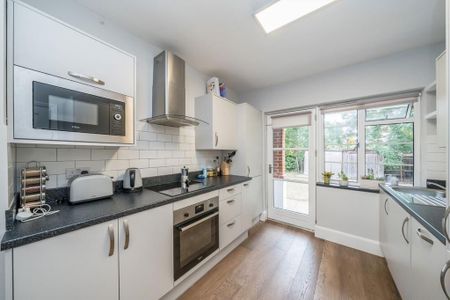 2 bedroom flat to rent - Photo 4