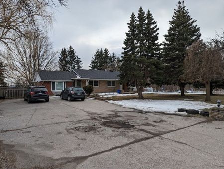 For Lease - 5006 Derry Road, Milton, Ontario - Photo 2