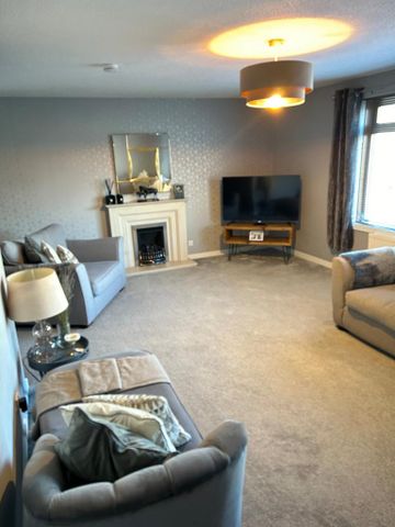 3 bedroom detached house to rent - Photo 4