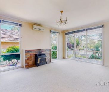 3 Bed, 2 Bath - Photo 4