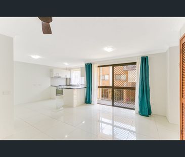 1/10 Allara Avenue, Palm Beach, Qld 4221 - Photo 1