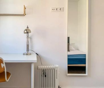 Double bed in Room in a shared 5-bedroom apartment for rent in Publ... - Photo 6
