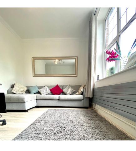 2 Bed Flat, Woodside Park Road, N12 - Photo 2